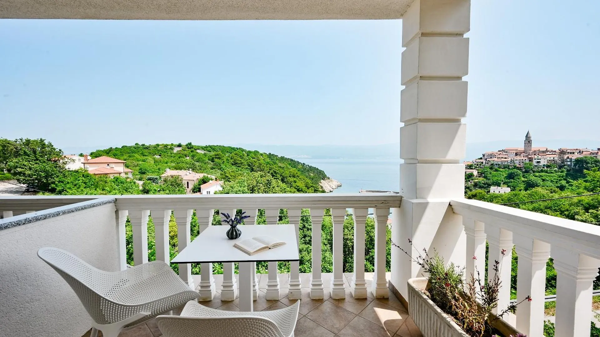 Villa Mirela Vrbnik  Vrbnik (Primorje-Gorski Kotar)