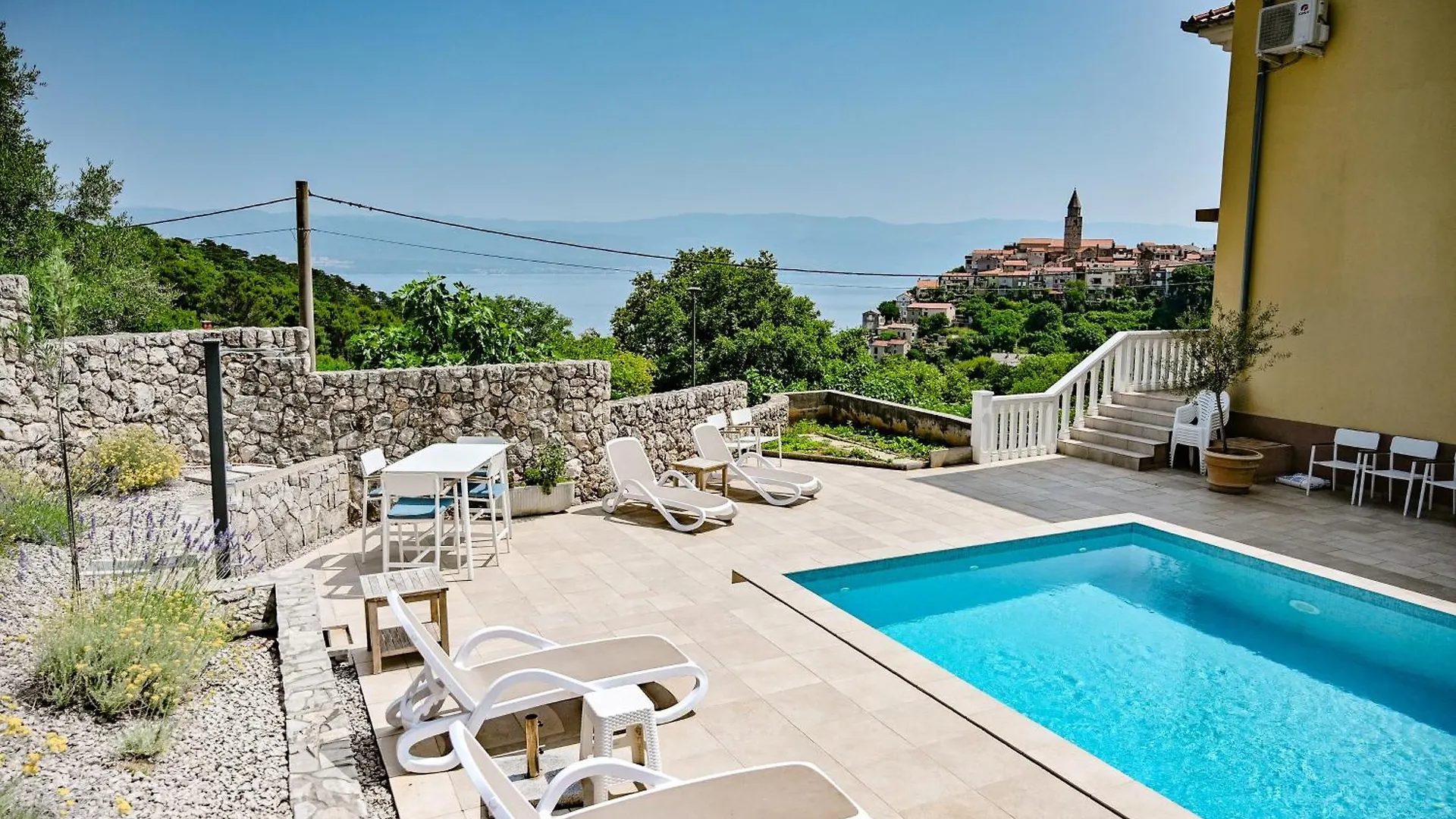 Villa Mirela Vrbnik  Hırvatistan