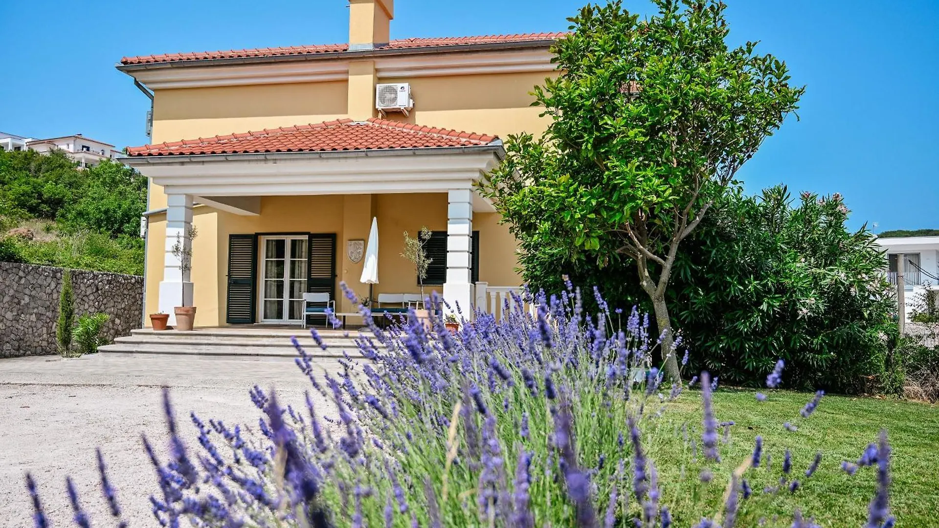 Villa Mirela Vrbnik  Vrbnik (Primorje-Gorski Kotar)