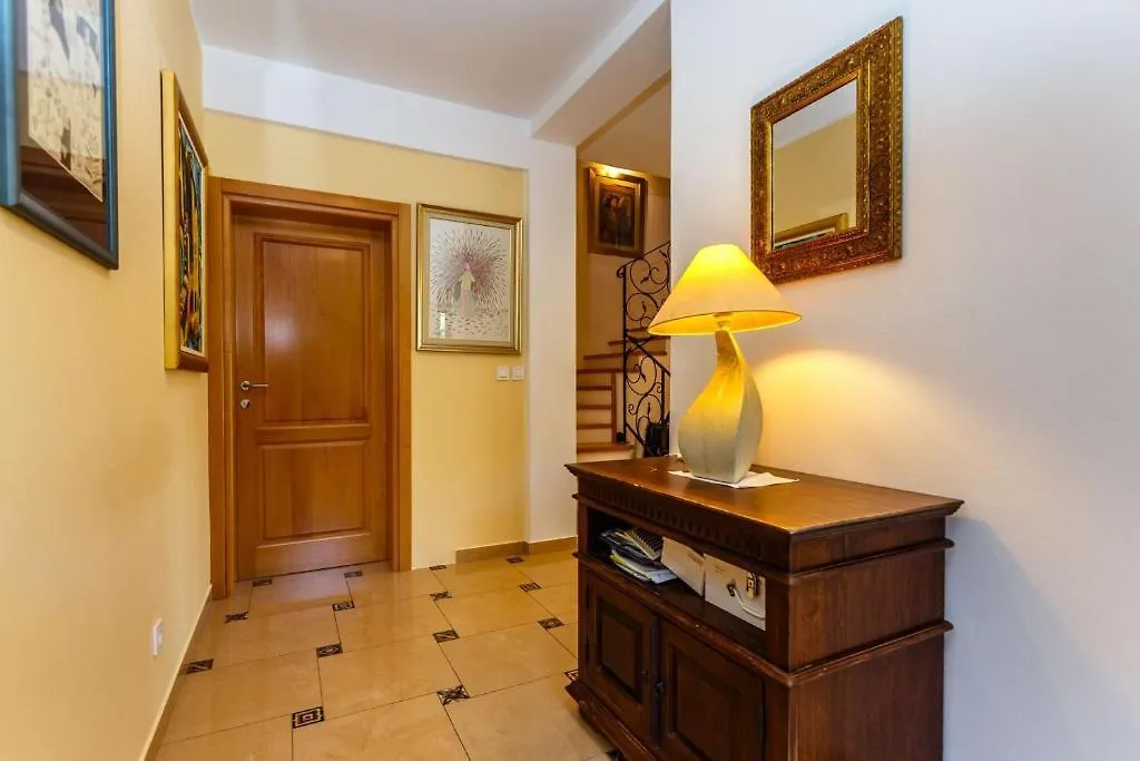 Villa Mirela Vrbnik Couette-café