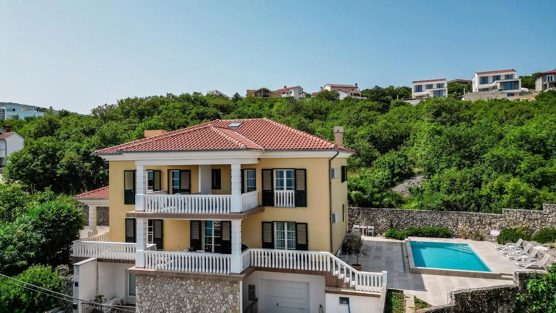 Villa Mirela Vrbnik 4*, Vrbnik (Primorje-Gorski Kotar)