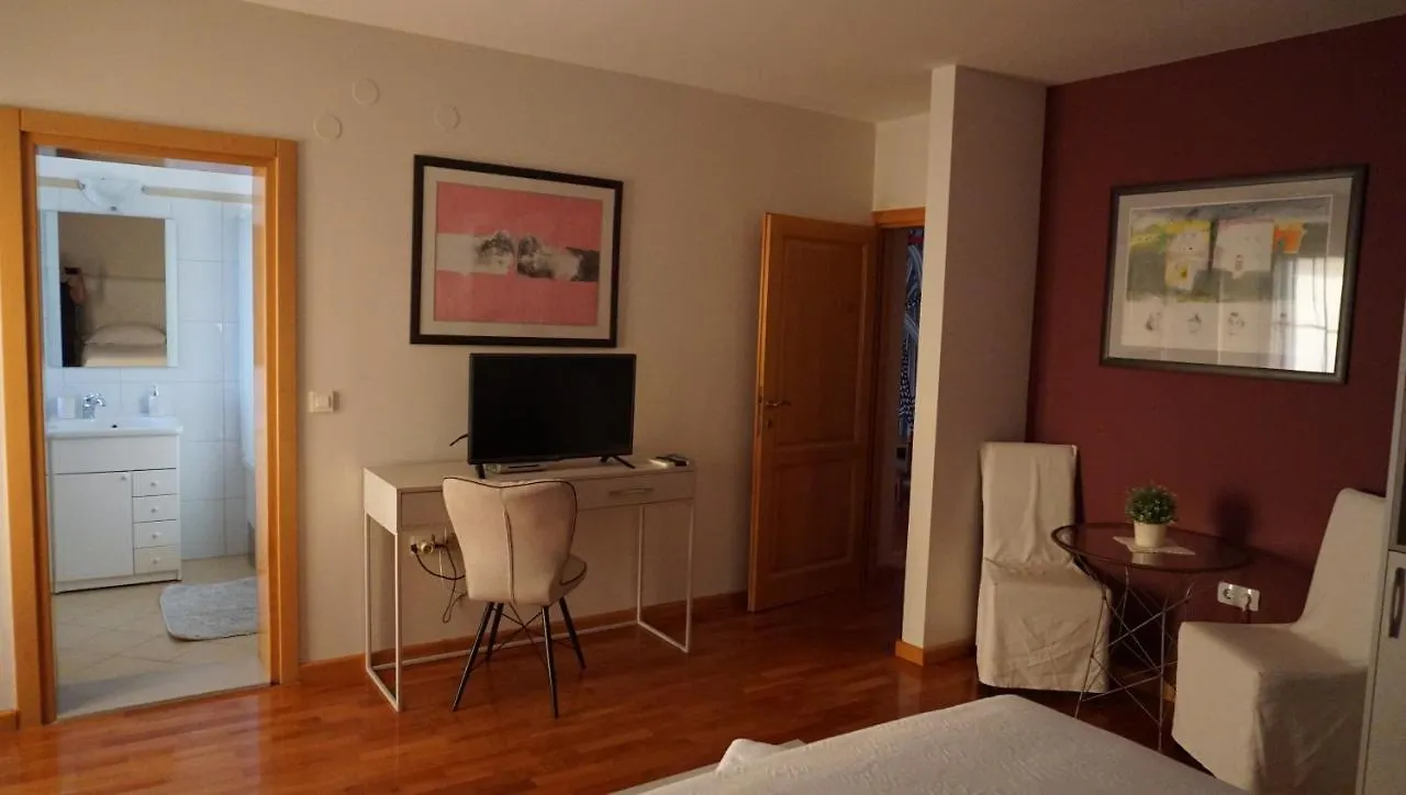 Villa Mirela Vrbnik 4*,